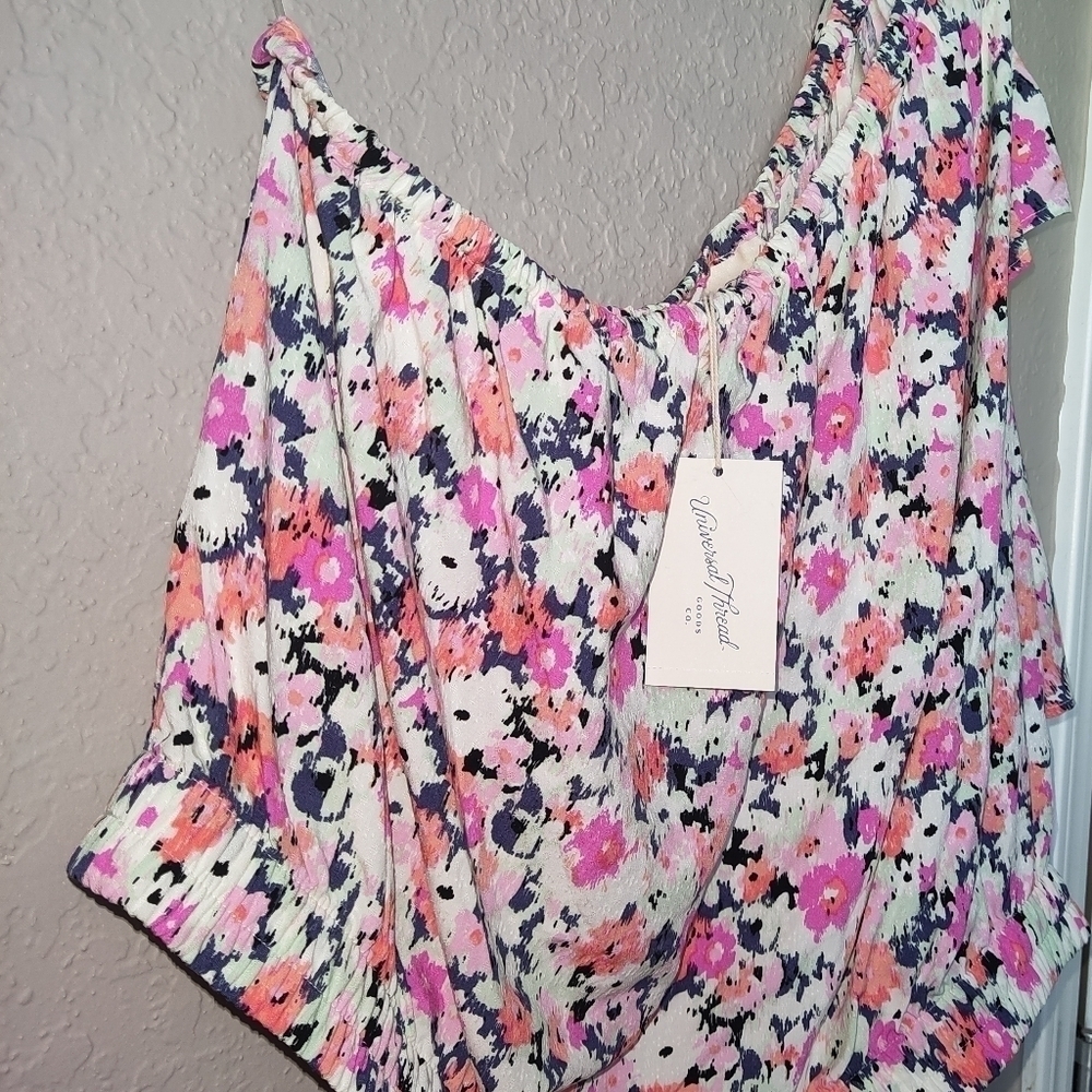Universal Thread One Shoulder Floral Top Sized 2X - Picture 4 of 10